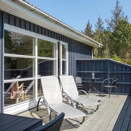 Well-maintained Close To A Popular Bathing Ebeltoft