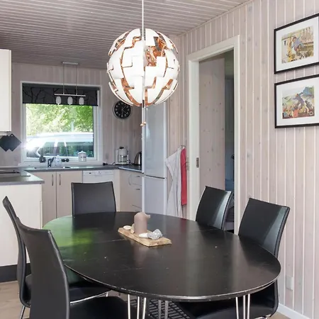 Tatil Evi Well-maintained Close To A Popular Bathing *