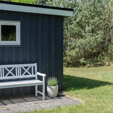 Well-maintained Close To A Popular Bathing * Ebeltoft